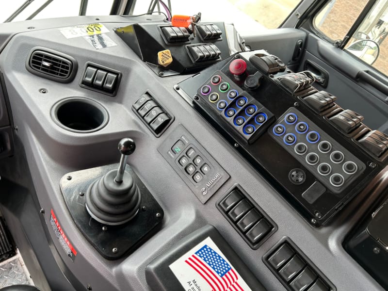 L7310 -  - Image 3