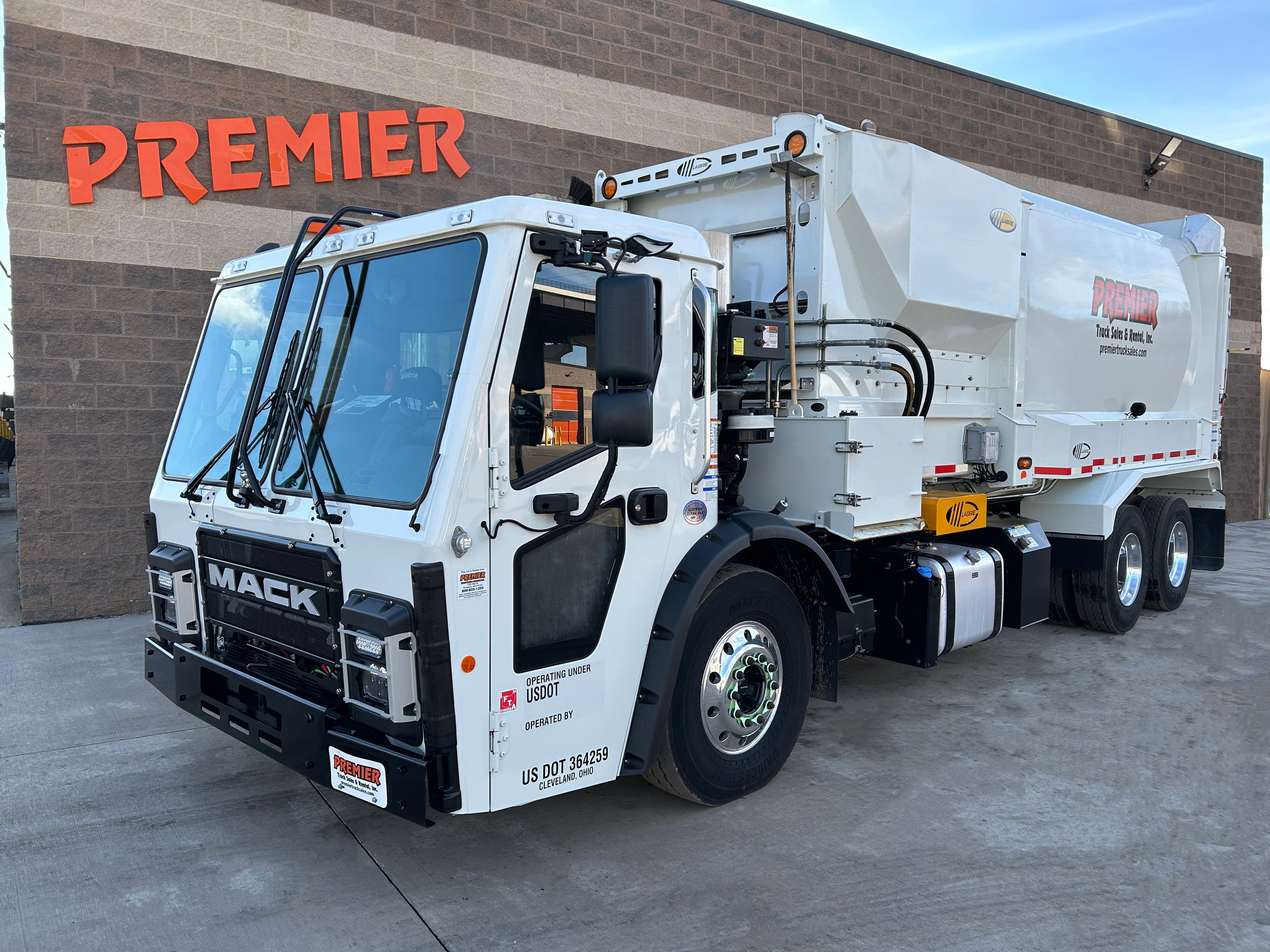 Automated Side Loaders